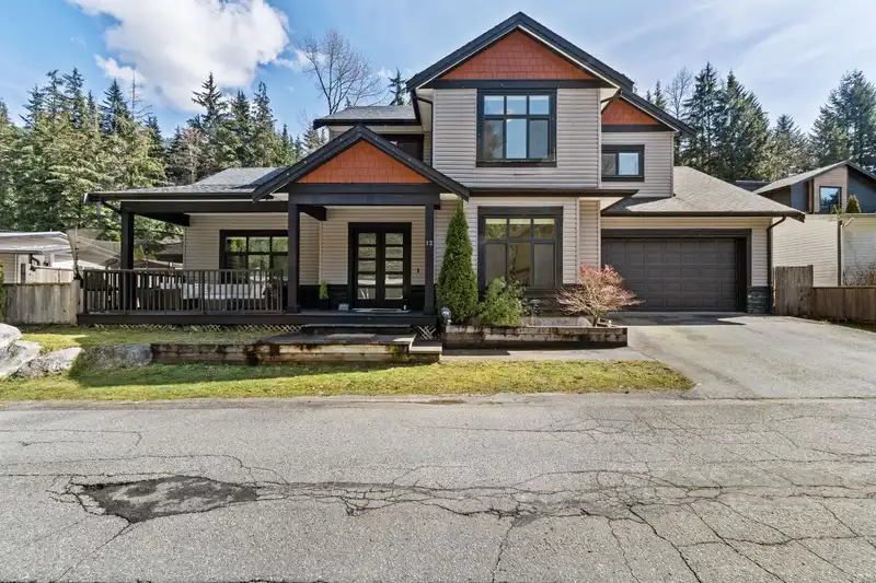 12 3295 SUNNYSIDE ROAD - photo 2 of 34
