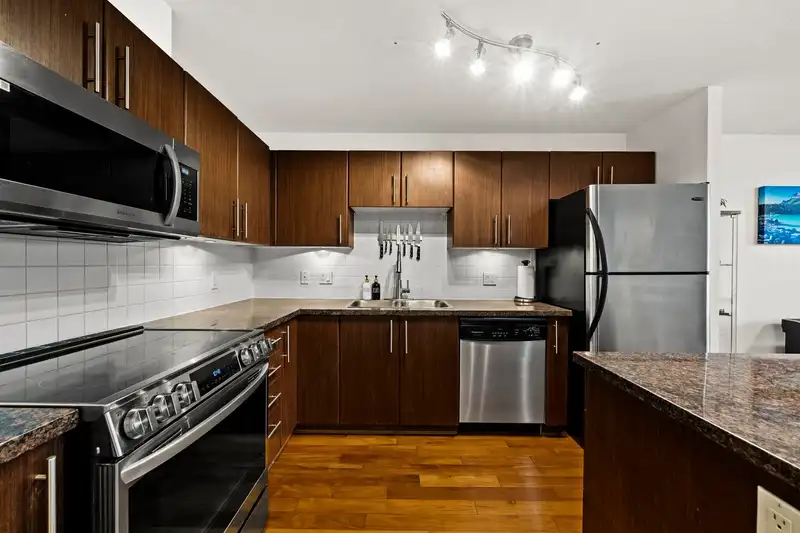 503 2088 MADISON AVENUE - photo 3 of 39