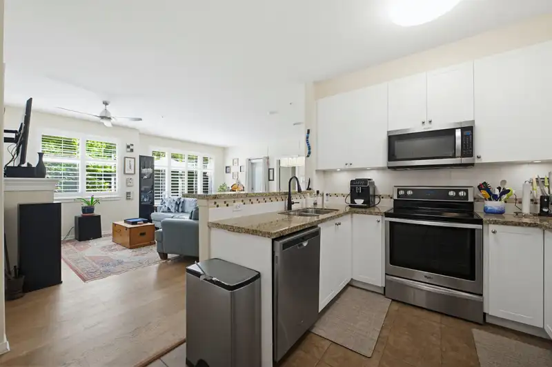 107 15299 17A AVENUE - photo 4 of 29