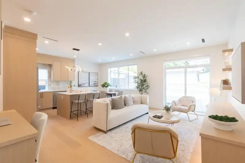 4 3615 TURNER STREET - photo 1 of 24