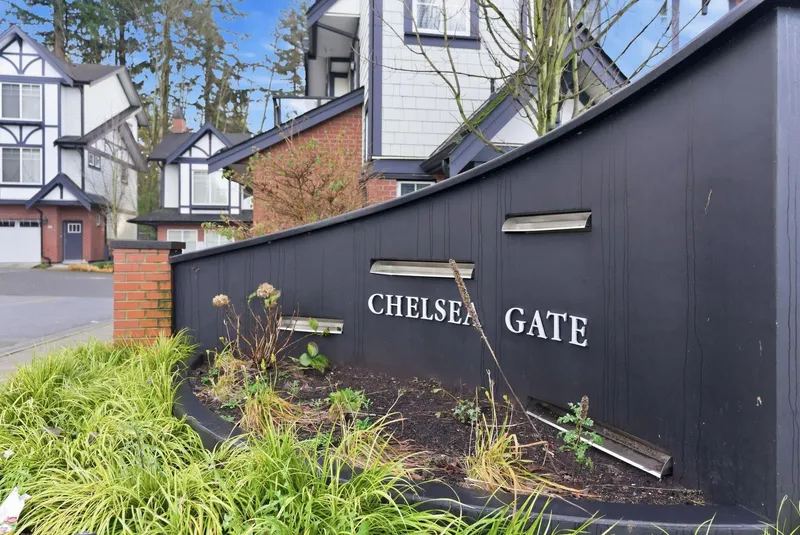 21 11188 72 AVENUE - photo 1 of 25