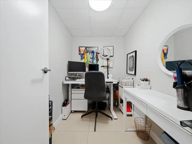 806 288 W 1ST AVENUE - photo 3 of 28