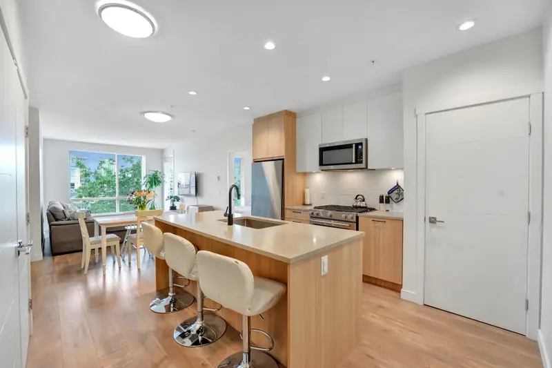 311 707 COMO LAKE AVENUE - photo 1 of 25