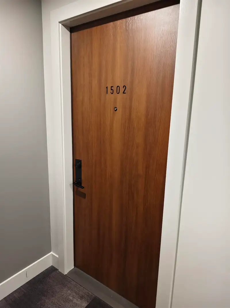 1502 4711 HAZEL STREET - photo 2 of 19