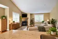 208 518 SHAW ROAD - thumbnail 4