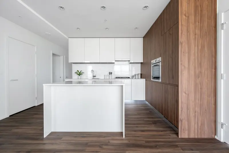 2111 4650 BRENTWOOD BOULEVARD - photo 2 of 25