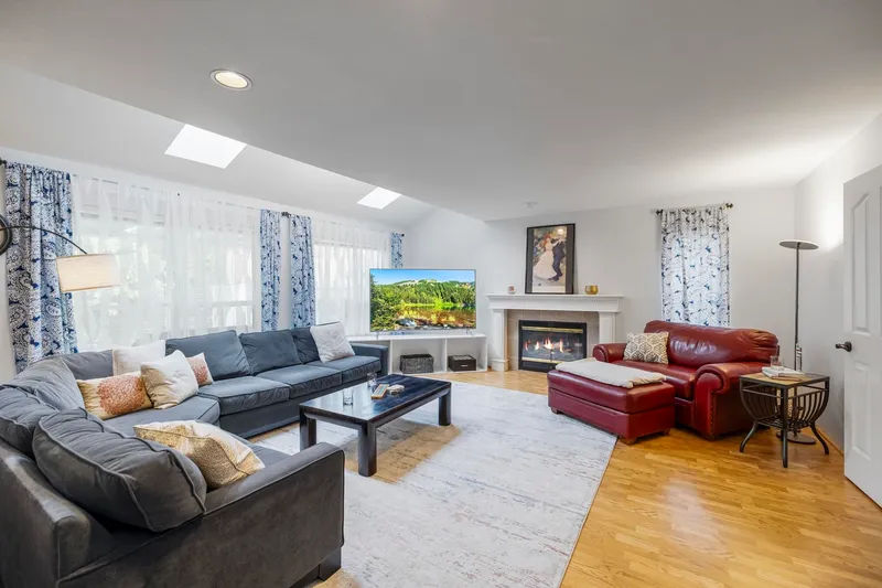 1167 SETTLERS COURT - photo 2 of 25