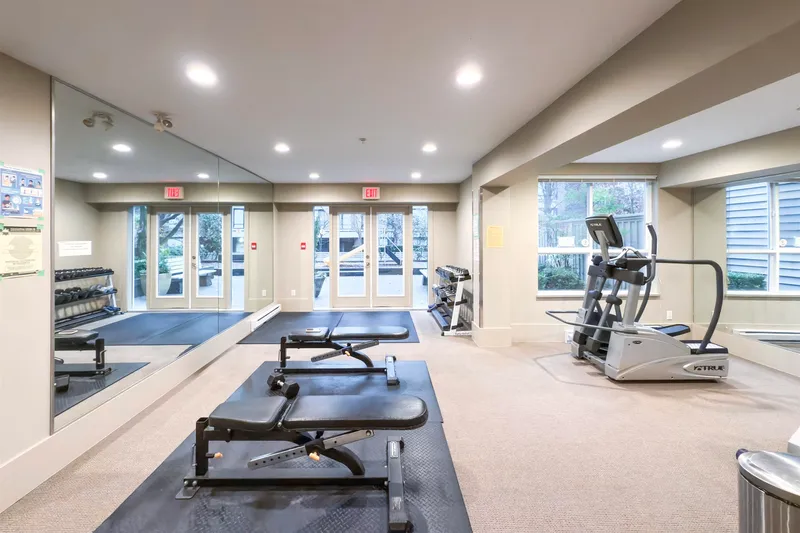 407 9200 FERNDALE ROAD - photo 3 of 23