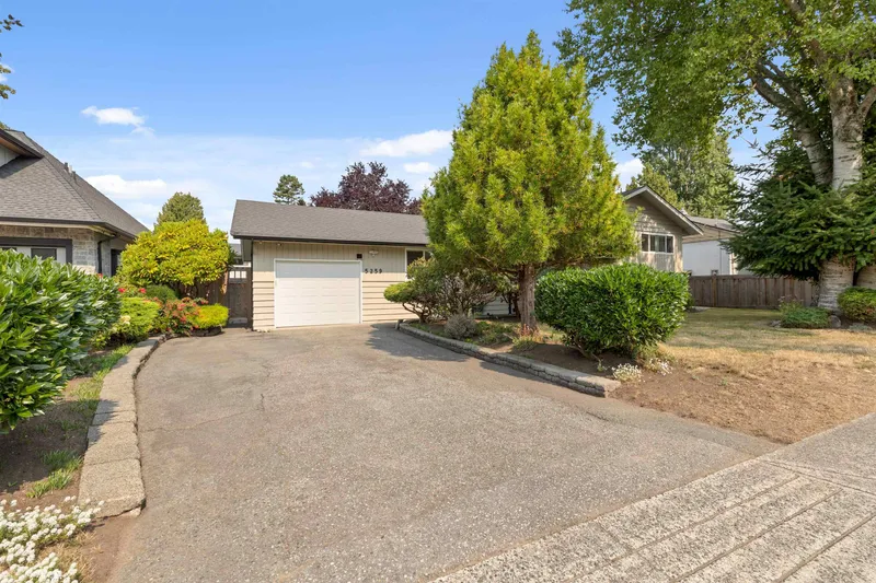 5259 12 AVENUE - photo 4 of 25