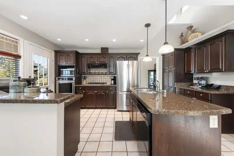 3173 LEEWARD COURT - photo 3 of 39