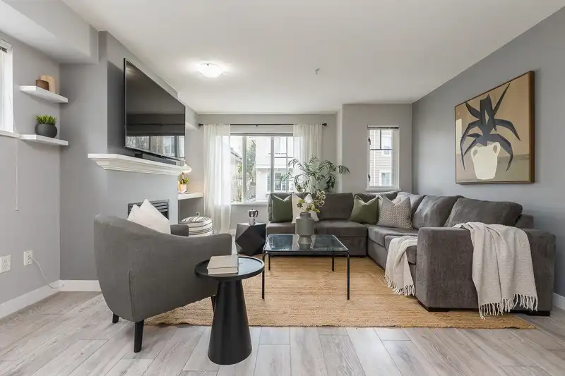 64 20560 66 AVENUE - photo 3 of 40