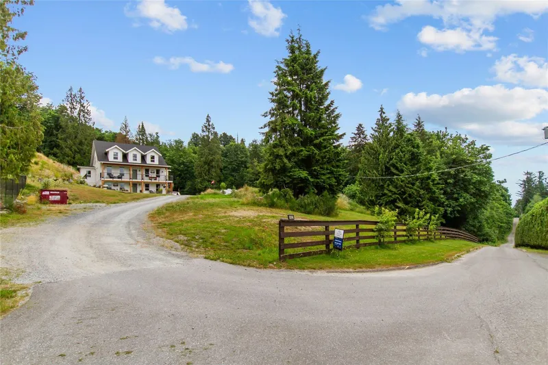 34821 FERNDALE AVENUE - photo 2 of 25