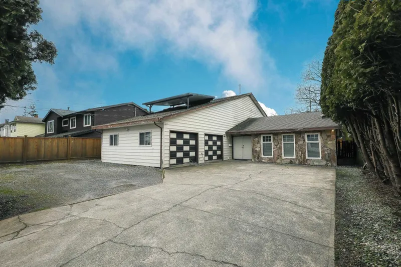 6091 172 STREET - photo 1 of 25