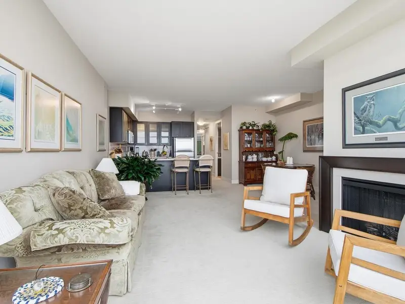 900 9300 UNIVERSITY CRESCENT - photo 4 of 21