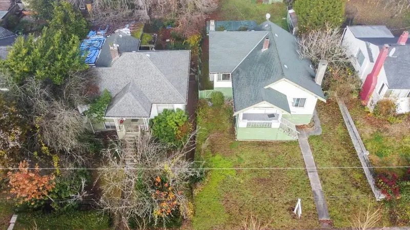 442 W 14TH STREET - photo 1 of 5