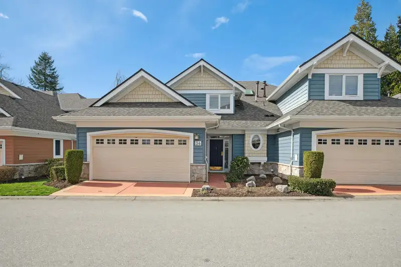 34 15055 20 AVENUE - photo 1 of 40