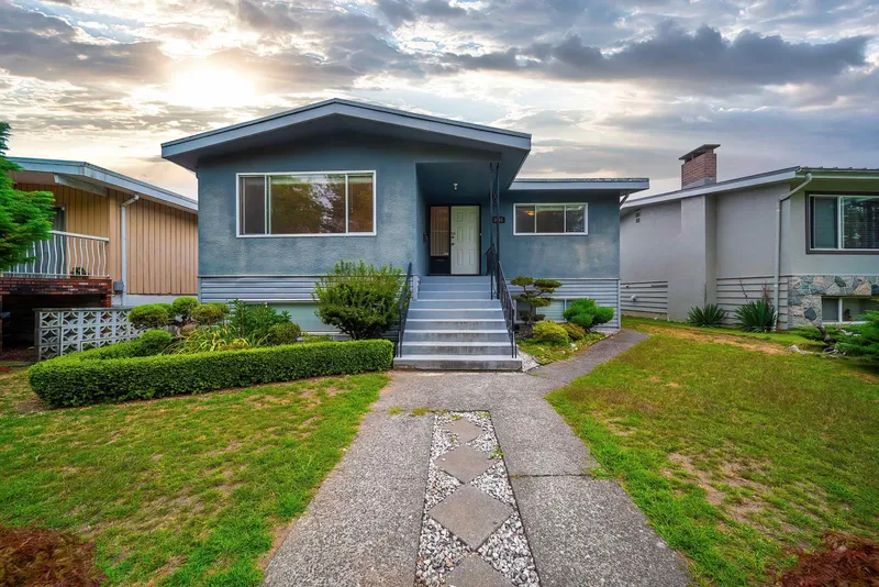 3063 ROSEMONT DRIVE - photo 2 of 25