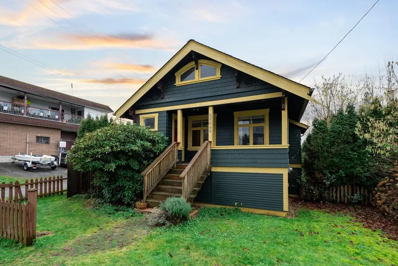 2336 RINDALL AVENUE - photo 1 of 25