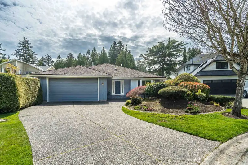 2426 125A STREET - photo 1 of 38