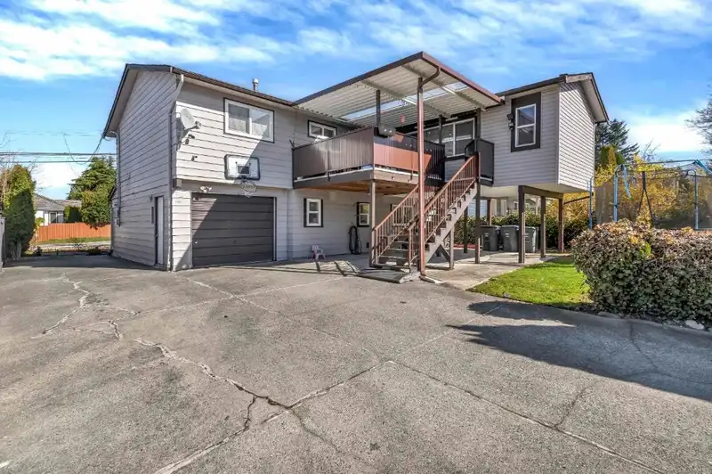 18240 64 AVENUE - photo 1 of 36