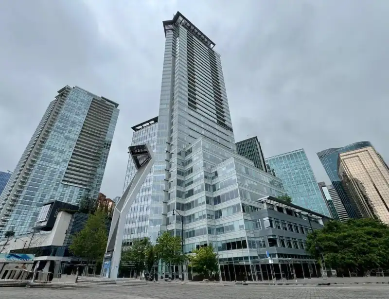 2605 1077 W CORDOVA STREET - photo 1 of 37