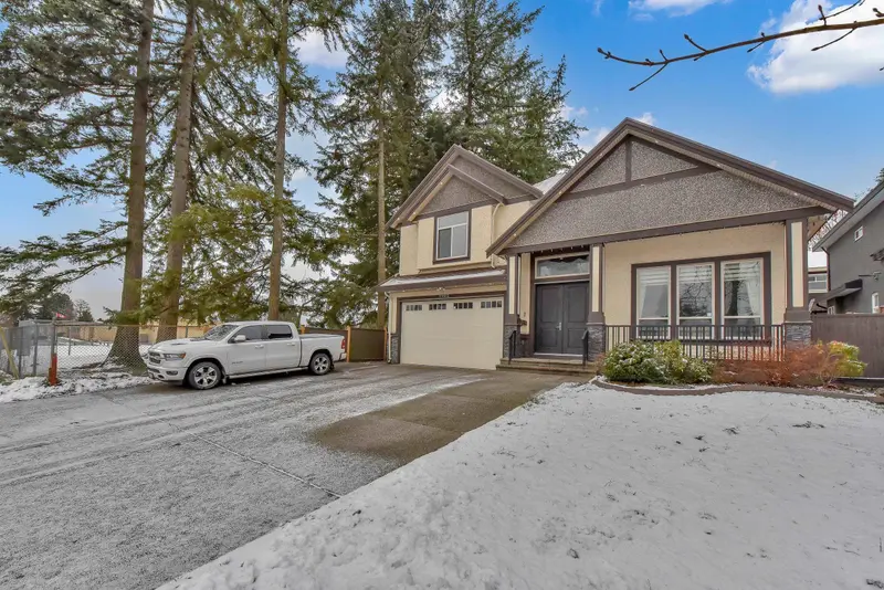 9405 126 STREET - photo 4 of 25