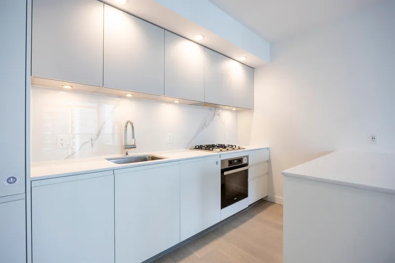 1601 6537 TELFORD AVENUE - photo 3 of 21