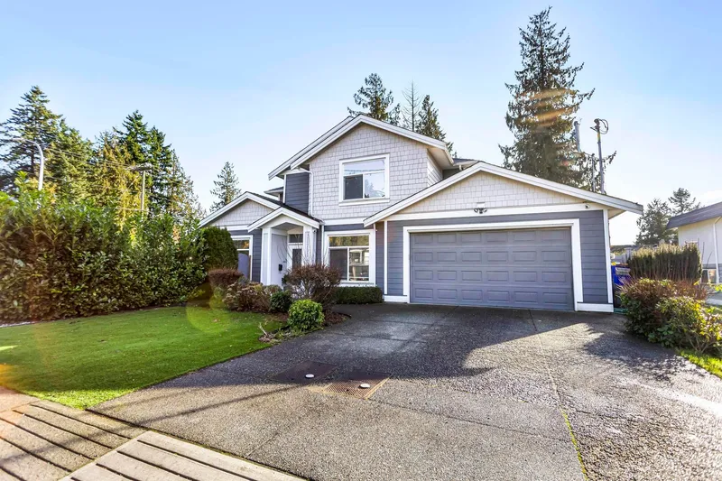 11790 80 AVENUE - photo 2 of 25