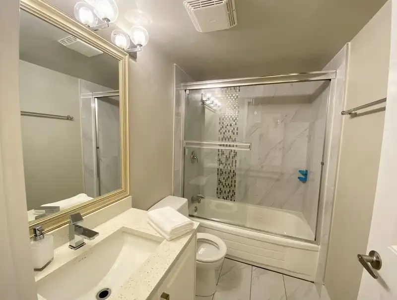 312 13977 74 AVENUE - photo 4 of 11