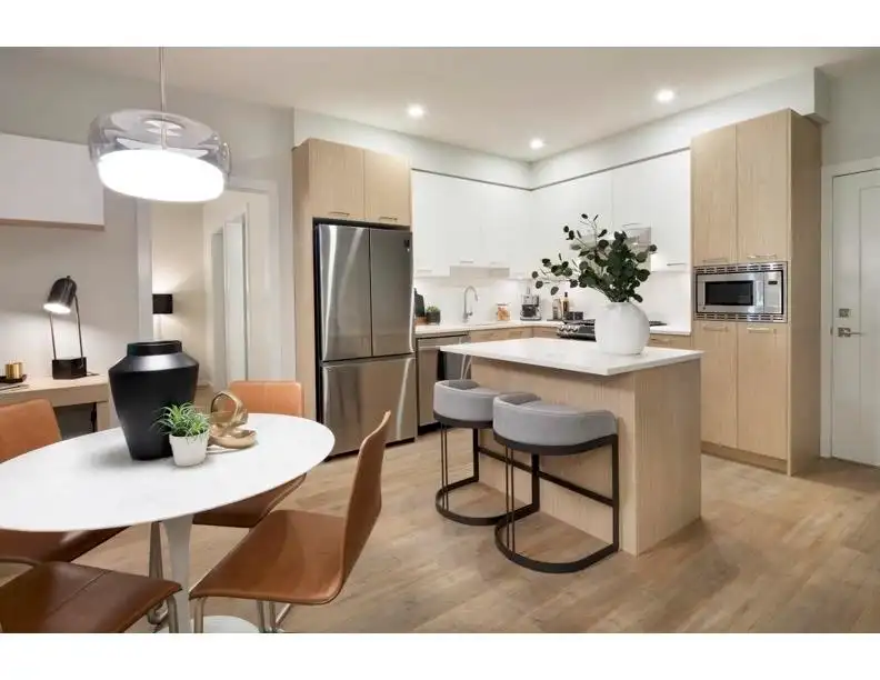 304 3319 148 STREET - photo 1 of 6