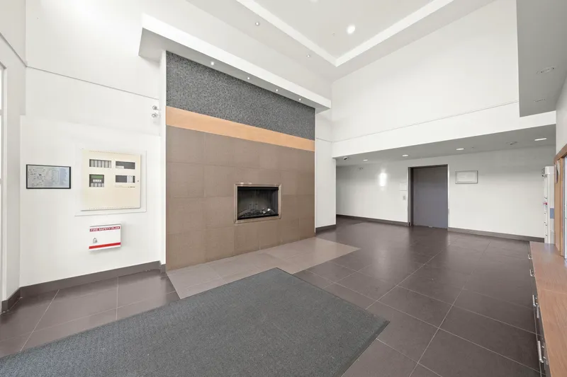 318 13555 GATEWAY DRIVE - photo 2 of 25