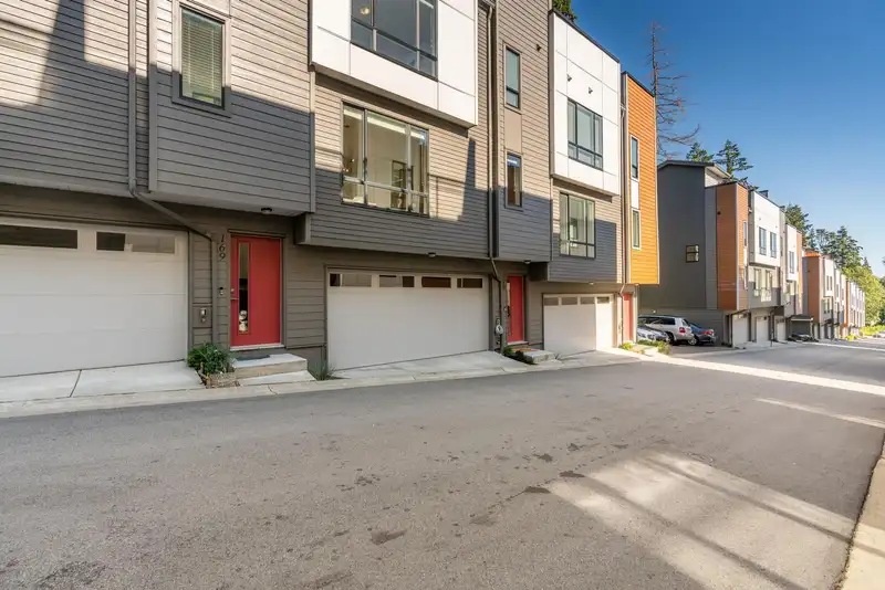 170 16433 19 AVENUE - photo 3 of 37