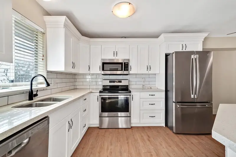 33334 BEST AVENUE - photo 2 of 25