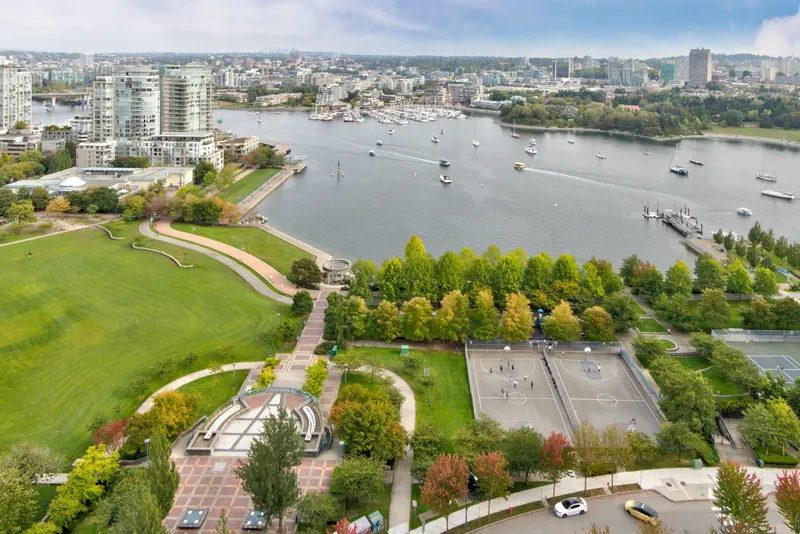 2201 1408 STRATHMORE MEWS - photo 1 of 25