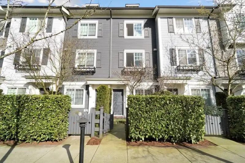 38 3010 RIVERBEND DRIVE - photo 1 of 31