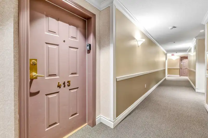 413 1576 MERKLIN STREET - photo 2 of 36