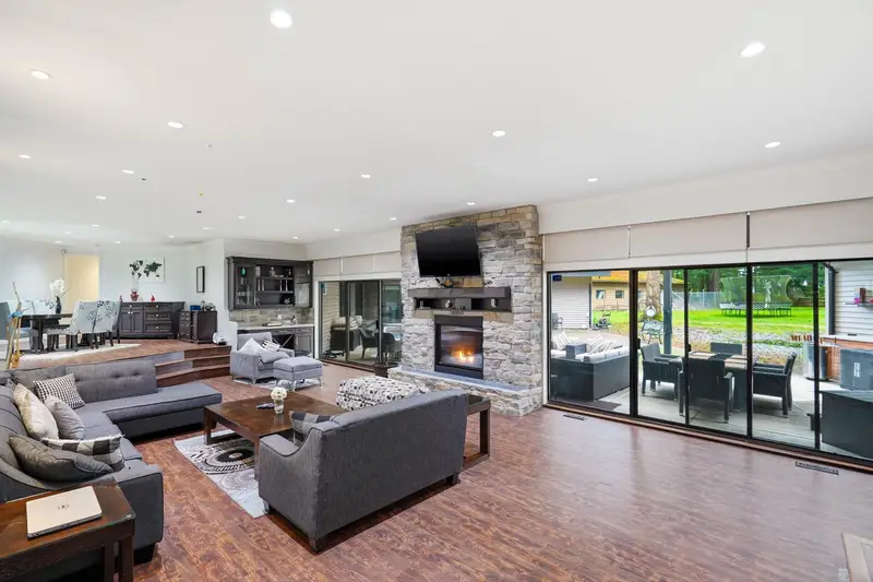 2890 202 STREET - photo 3 of 25