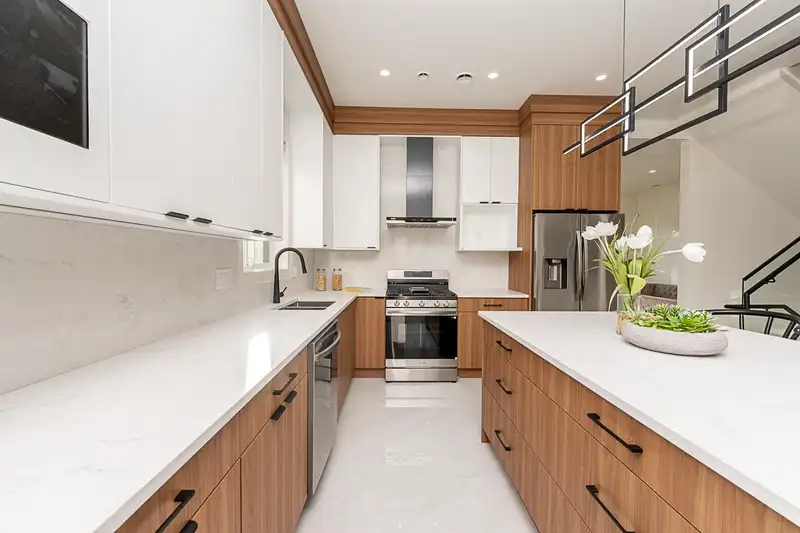 3 9935 SULLIVAN STREET - photo 4 of 34