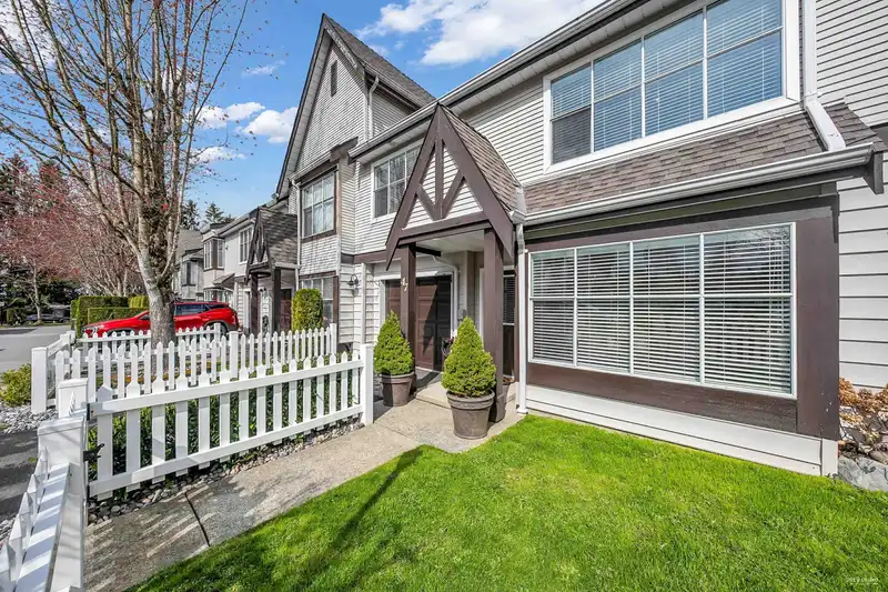 47 12099 237 STREET - photo 2 of 38