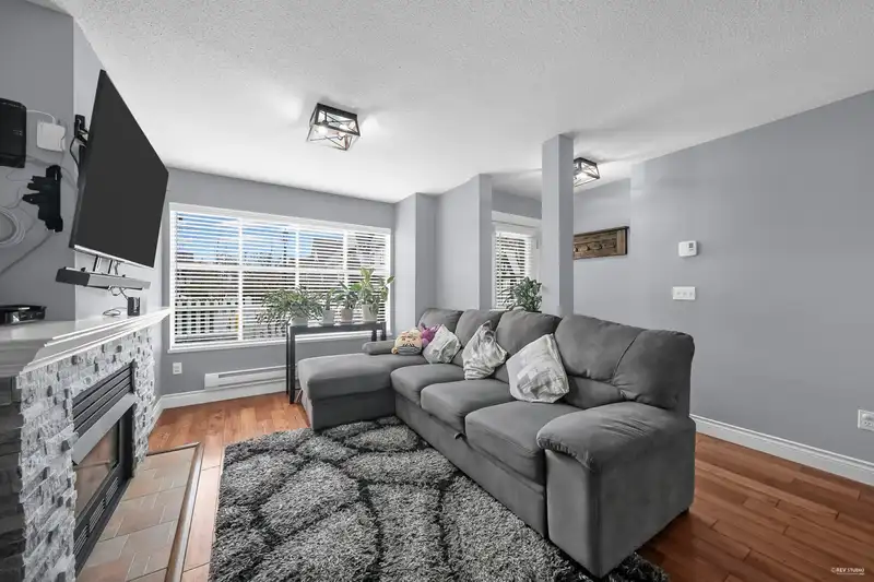47 12099 237 STREET - photo 4 of 38