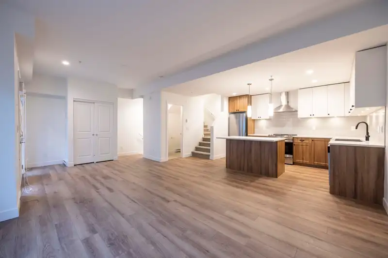 81 20487 65 AVENUE - photo 3 of 27