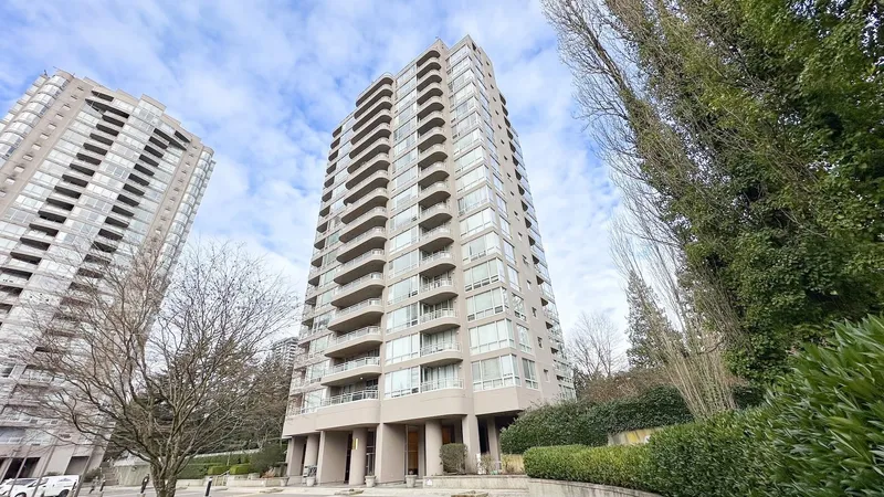 407 9633 MANCHESTER DRIVE - photo 1 of 25