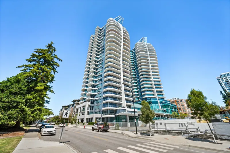 1601 1500 MARTIN STREET - photo 2 of 25