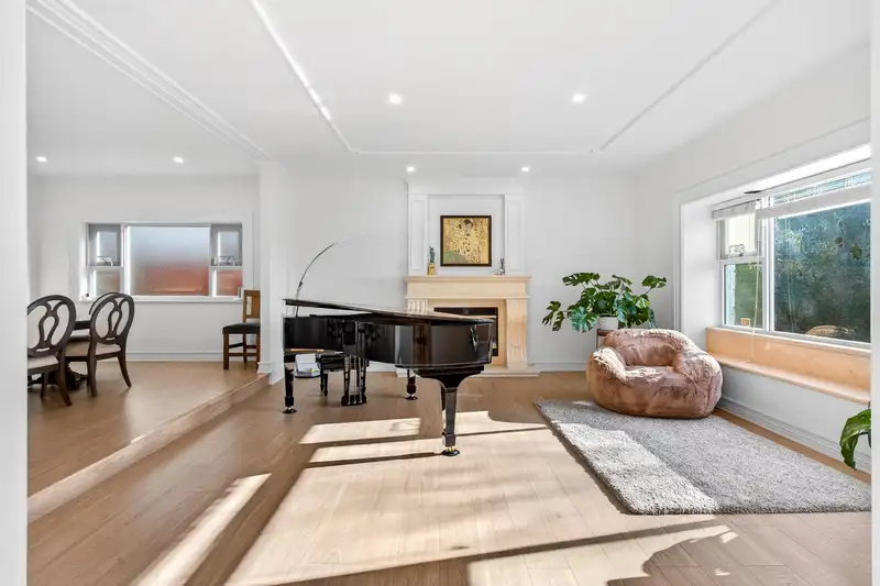 1369 W 55TH AVENUE - photo 4 of 29