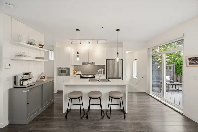 88 7848 209 STREET - photo 1 of 34