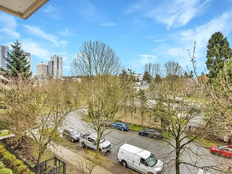 401 3575 EUCLID AVENUE - photo 3 of 20