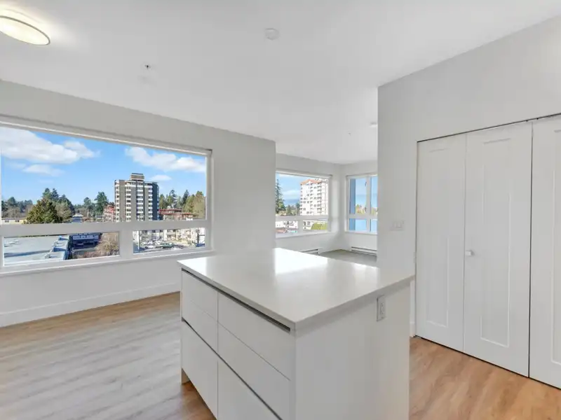 501 11907 223 STREET - photo 3 of 19