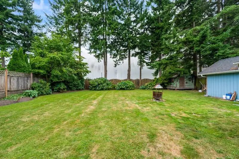 10320 CAITHCART ROAD - photo 3 of 32