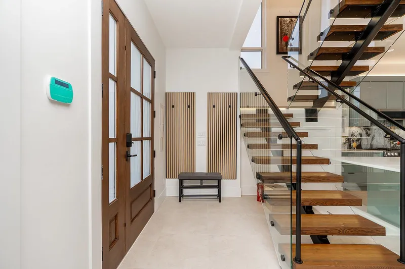 102 1204 HAMMOND AVENUE - photo 4 of 24