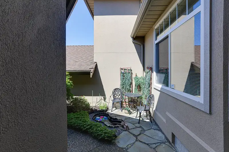 30 15151 26 AVENUE - photo 4 of 40